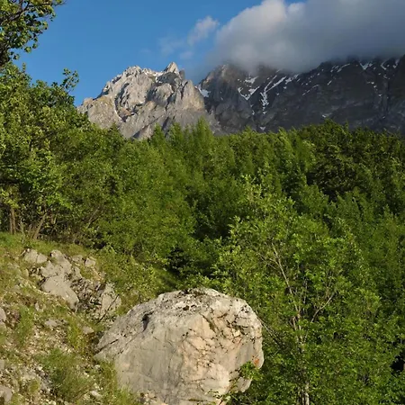 Nyaraló Fangorn Castelli